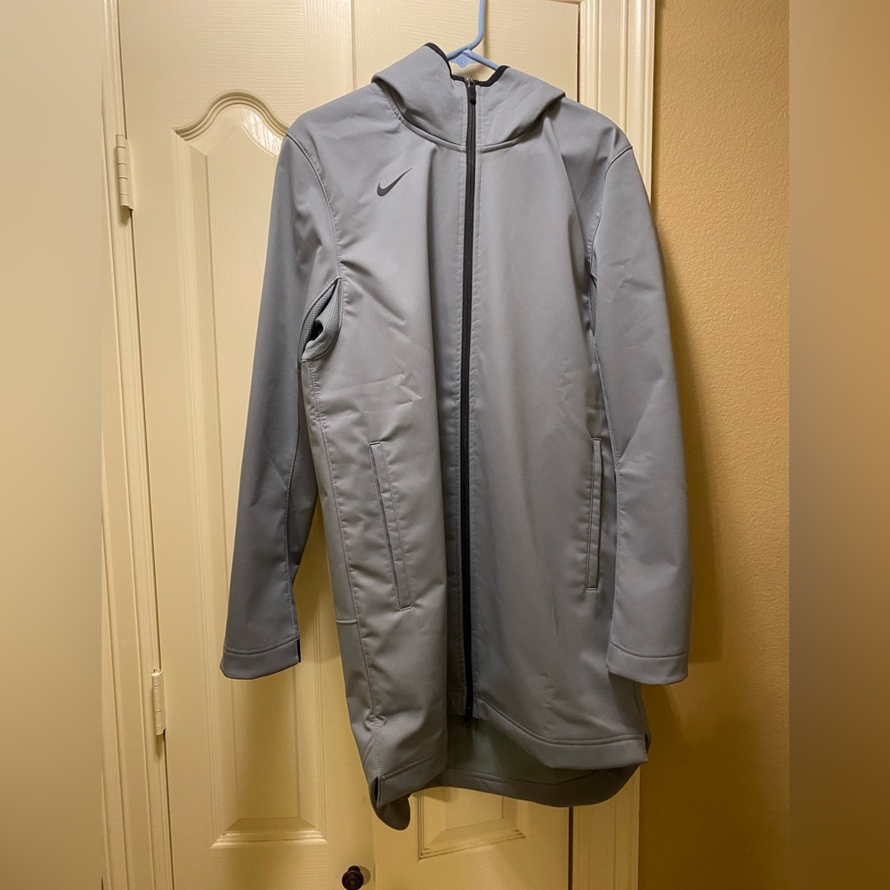 NEW NEVER WORN Nike Jacket size Medium